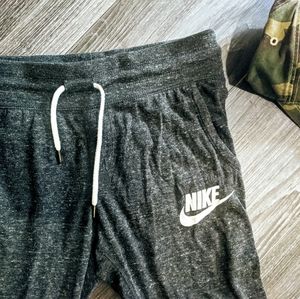Nike Jogger Capris
